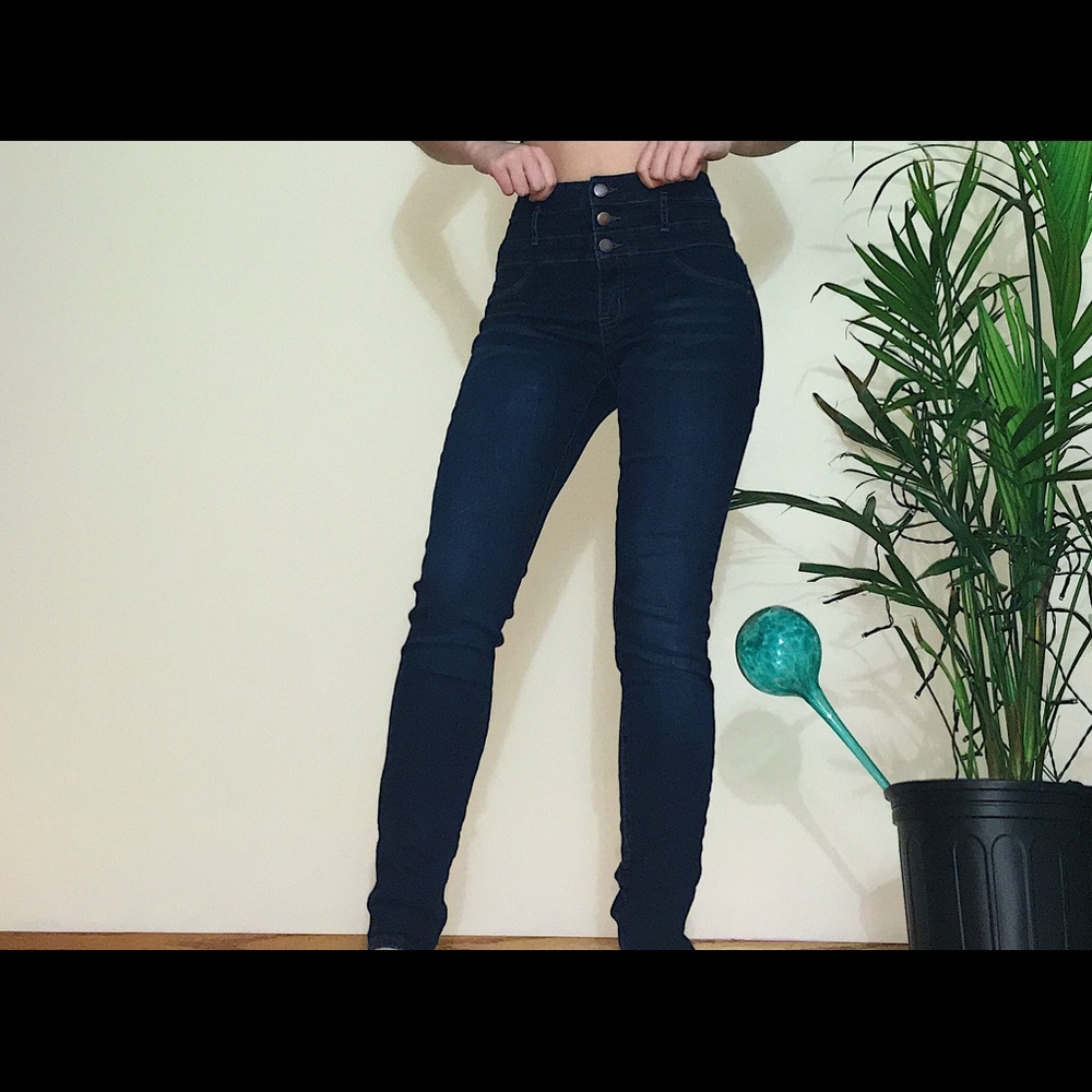 Refuge blue high wasted jeans